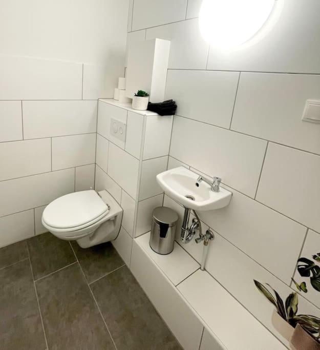 Grosse 3-Zimmer Wohnung, Zentrale Lage. Мильгейм-на-Руре Экстерьер фото