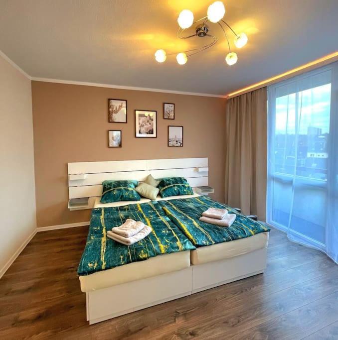 Grosse 3-Zimmer Wohnung, Zentrale Lage. Мильгейм-на-Руре Экстерьер фото