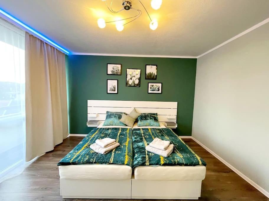 Grosse 3-Zimmer Wohnung, Zentrale Lage. Мильгейм-на-Руре Экстерьер фото