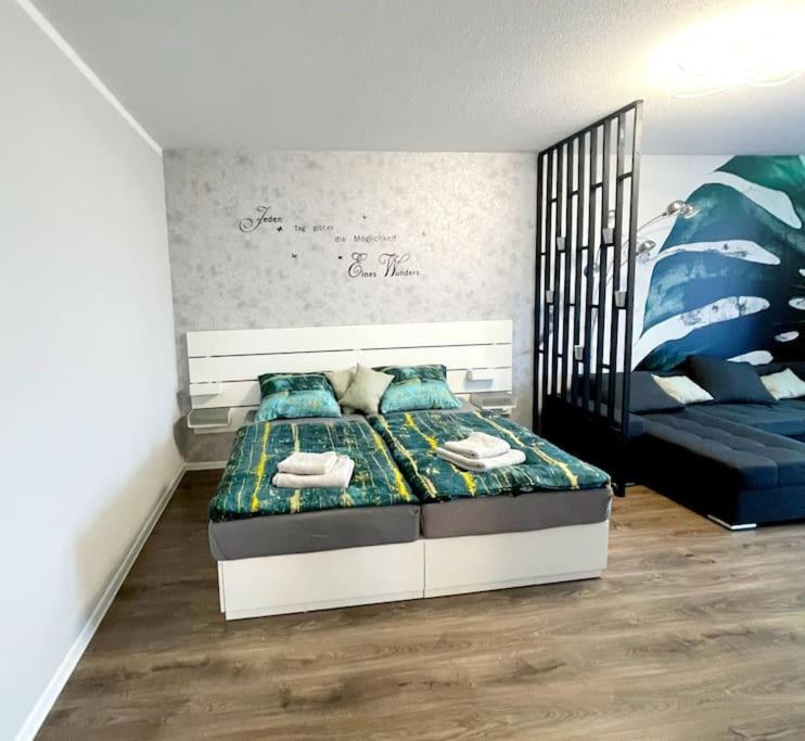 Grosse 3-Zimmer Wohnung, Zentrale Lage. Мильгейм-на-Руре Экстерьер фото