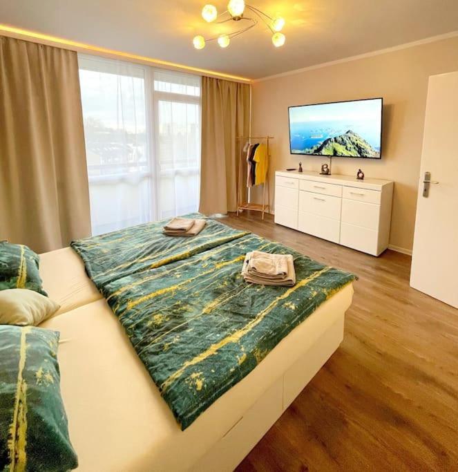 Grosse 3-Zimmer Wohnung, Zentrale Lage. Мильгейм-на-Руре Экстерьер фото