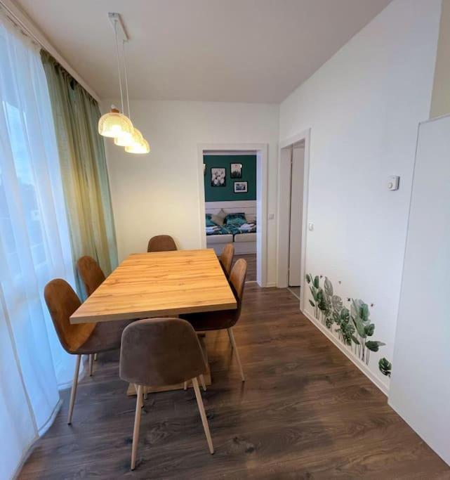 Grosse 3-Zimmer Wohnung, Zentrale Lage. Мильгейм-на-Руре Экстерьер фото