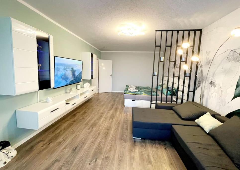 Grosse 3-Zimmer Wohnung, Zentrale Lage. Мильгейм-на-Руре Экстерьер фото