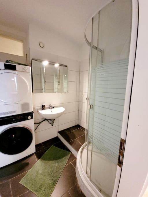 Grosse 3-Zimmer Wohnung, Zentrale Lage. Мильгейм-на-Руре Экстерьер фото